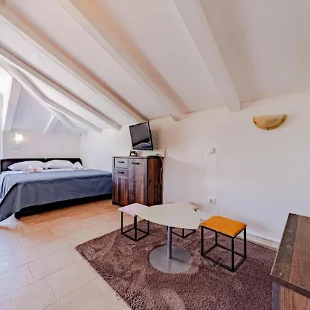 Semesterbostad Olive House