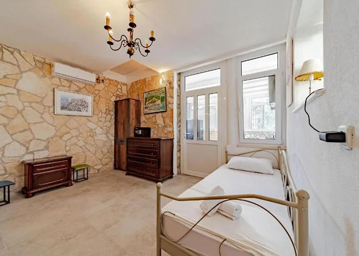 Semesterbostad Olive House *