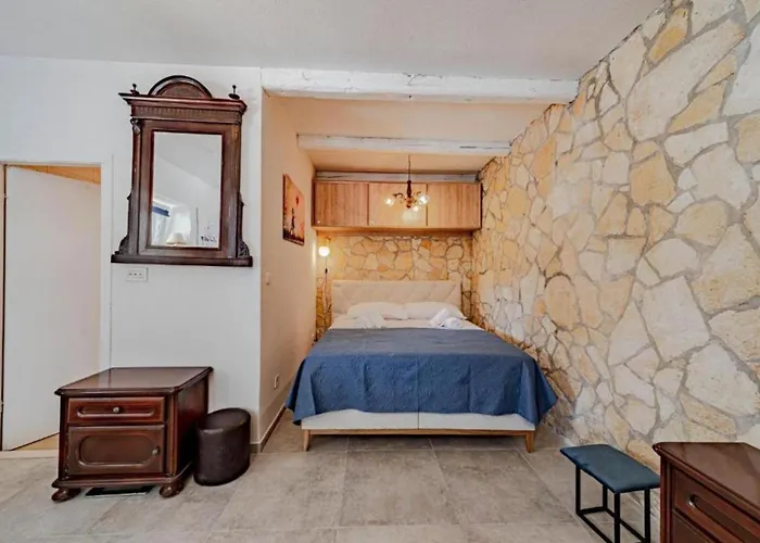 Olive House Semesterbostad Ston